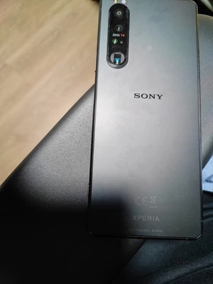Sony Xperia 1 III 256GB XQ-BC62 5G  - cracked glass only - Image 1 of 4