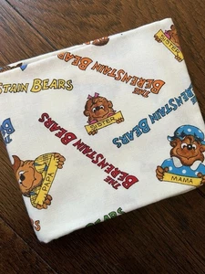 BERENSTAIN BEARS -Moda 2012 -Rare Welcome To Bear Country- Words Half Yard - Picture 1 of 4