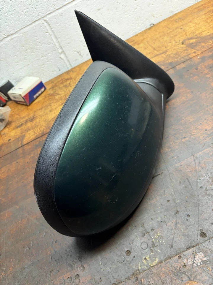 Espelho lateral direito 03-07 GMC Yukon Chevy Tahoe passageiro destro verde médio metálico - Imagem 1 de 3