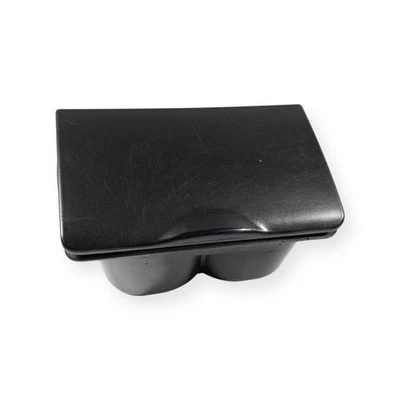 Держатель подстаканника для центральной консоли Toyota Camry 2002-2006 годов выпуска темно-серый от оригинального производителя - Изображение 1 из 4