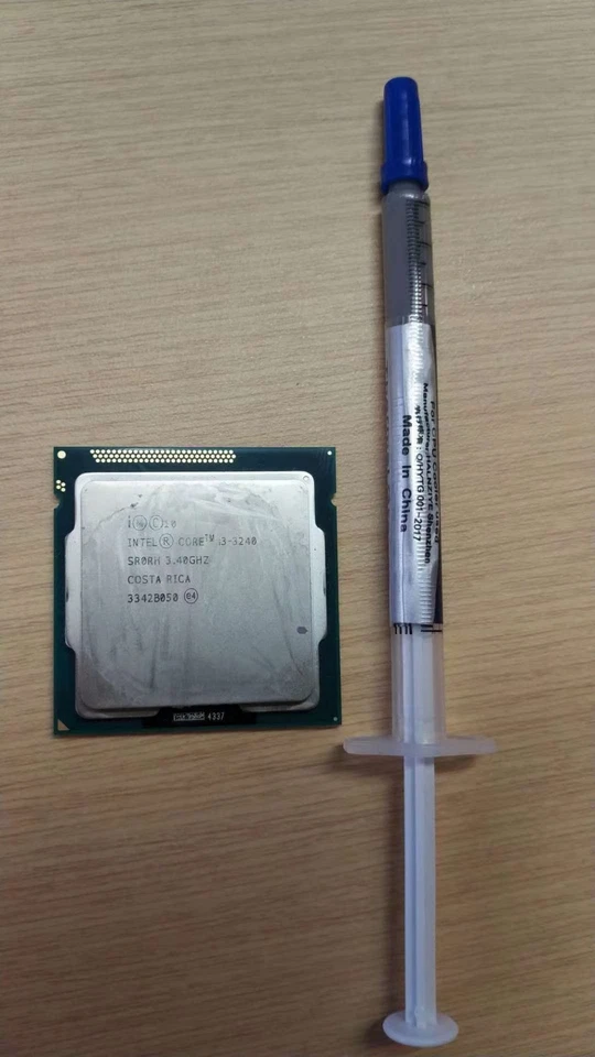 Intel Core i3-3240 3.4GHz Dual-Core (CM8063701137900) Processor with silicon gel - Image 1 of 1