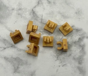 Lote de Piezas Lego (8) ~ Azulejo Oro Perla, Modificado 1 x 1 con Clip O Abierto ~ Nº 15712 - Imagen 1 de 1