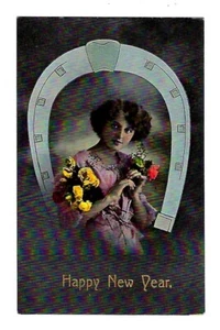 Postal de Año Nuevo de principios de 1900 herradura alrededor de una mujer hermosa - Imagen 1 de 2