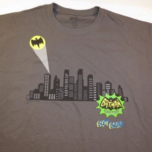 NUEVA CAMISETA BATMAN CLÁSICA SERIE DE TELEVISIÓN MÁQUINA TRAGAMONEDAS LAS VEGAS CASINO CASINO PARA HOMBRE XL - Imagen 1 de 3