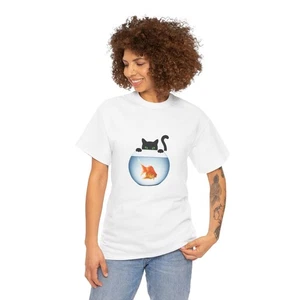 Linda camiseta unisex de algodón pesado para gatos y peces dorados, regalo para amantes de los gatos, animal - Imagen 1 de 7