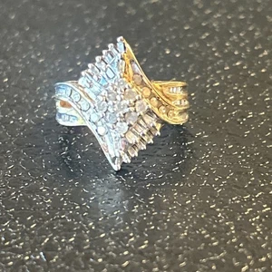 1.5 Carat Genuine Diamond Ring - 10 Karat Yellow Gold Size 5 - Picture 1 of 15