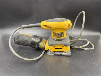 DeWALT Corded 1/4 Sheet Palm Grip Sander  D26441 - Image 1 of 4