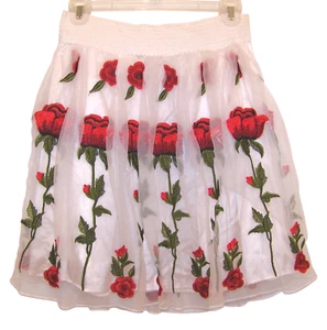 INA Skirt Women Size M White Embroidered Roses Boho Gypsy Flowy Flouncy - Picture 1 of 6