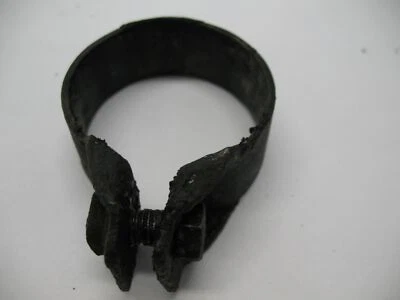 Kawasaki KZ1000 ST 1979 abrazadera de tubo de escape lateral derecho Foto 1 de 4