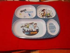 JCPenney Exklusiv Disney Toy Story Buzz & Woody Kinder Kind Kunststoff Teller Tablett - Bild 1 von 8