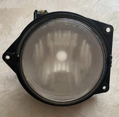 2007 - 2010 HUMMER H3 FRONT RIGHT PASSENGER SIDE FOG LIGHT LAMP OEM - Image 1 of 4