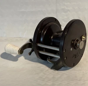 Vintage PENN Angelrolle No.85 Baitcaster weißer Griff MADE IN USA Bakelit - Bild 1 von 6