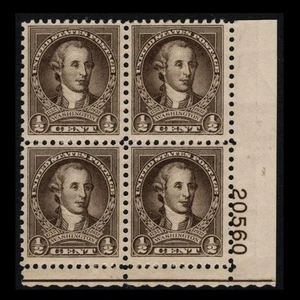 704 Bicentennial 1/2c WASHINGTON PLATE BLOCK MNH $10 SEE PHOTOS Lot O-649 - Picture 1 of 1