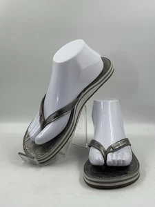 Coach Damen-Flip-Flop-Sandalen Mohn Silber Metallic geprägtes Logo Größe 9 M - Bild 1 von 15