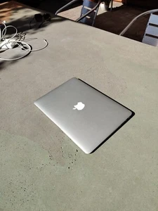 macbook air (A1369) 13 inch mid 2011 broken for parts - Picture 1 of 3