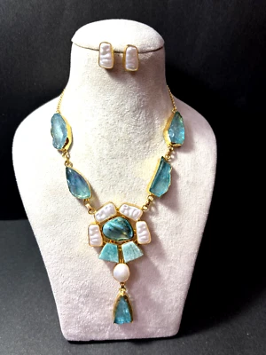 Collar Largo Piedra y Perla Color Cristal Con Tachuela Regalo Para Ella. Foto 1 de 4