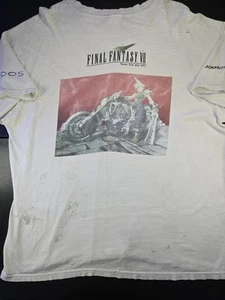 Final Fantasy 7 E3 1998 promoción de PC, rara variedad roja, talla XL 23x28" defectos en la foto - Imagen 1 de 24