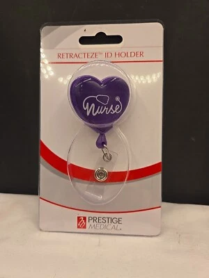 Prestige Medical Retracteze™ Porta Identificación Enfermera Corazón en Púrpura Foto 1 de 2