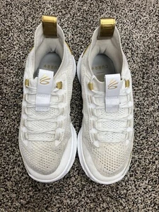 Youth 5 Under Armour Curry Flow 8 Golden Flow Basketball Shoes Sneakers - Picture 1 of 5