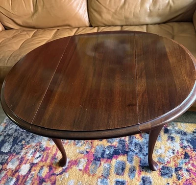 Early 20th Century CHERRY QUEEN ANNE DROP LEAF END TABLE Swivel Top - Image 1 of 4