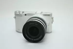 Samsung SMART NX300 Camera w/20-50mm Lens - White - Grade A (EV-NX300ZBFUGB) - Picture 1 of 3