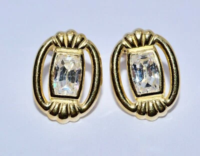 18ct. Yellow Gold Unique Rectangle Earring Studs - Jewellery gift, Wedding gifts - Image 1 of 4