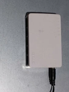 Tenda 5 Port 100 mbps Desktop Unmanaged Switch - Picture 1 of 4