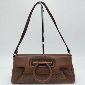 Auténtico bolso de hombro Salvatore Ferragamo Gancini de cuero marrón F0514893 - Imagen 1 de 10