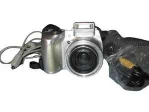 OLYMPUS SP-510UZ - 7.1 MP DIGITAL CAMERA TAKES - Picture 1 of 8