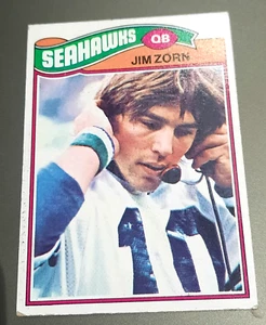 JIM ZORN ROOKIE RC-1977 TOPPS ๐ FOOTBALL CARD-SEATTLE SEAHAWKS-BELLA-VINTAGE #65 - Foto 1 di 5