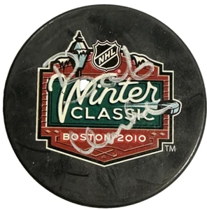 Bobby Clarke Autographed 2010 NHL Winter Classic Hockey Puck - Picture 1 of 3