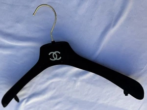 01 Authentic Chanel Black Velvet hanger - Made In Italy - Picture 1 of 7