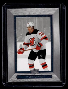 2023-24 Upper Deck #BH-16 Tyler Toffoli Beehive Devils - Picture 1 of 2