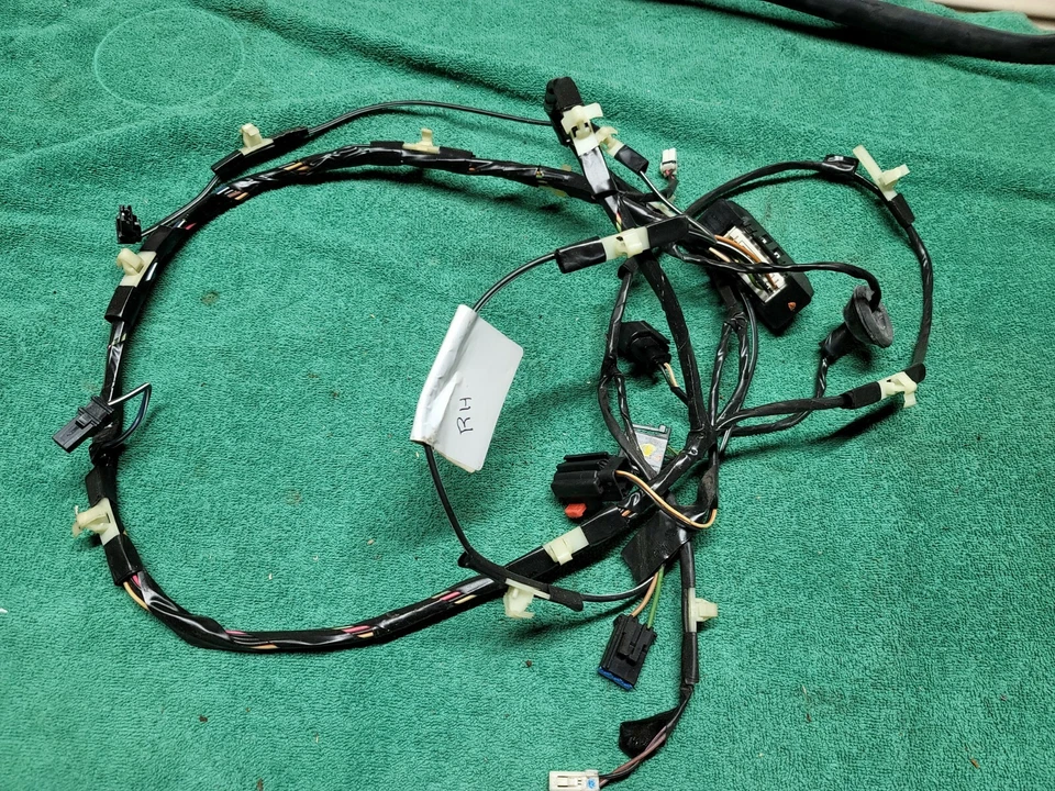 Dodge Durango 2006-09 puerta levadiza trasera puerta trasera arnés de cableado OEM 196709 S40 Foto 1 de 1