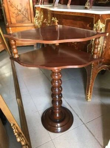 ELEGANTE TAVOLINO ETAGER IN NOCE - Foto 1 di 4