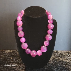 Beautiful Joan Rivers Purple Lavender Lucite Beaded 19” Gold Tone Necklace - Picture 1 of 5