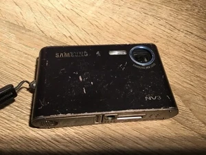 Samsung NV3 Digital Camera 7.2 Mega Pixels Compact Point & Shoot No Charger - Picture 1 of 6