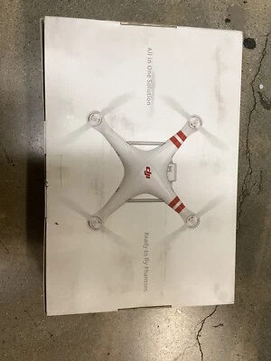 DJI Phantom 2 Vision Plus Drone White Model DJ6 w/ Controller & Accessories - Image 1 of 4