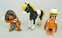 Yakari, Kleiner Dachs (Schleich 84), Kleiner Donner (Bully 2011), 3 Figuren