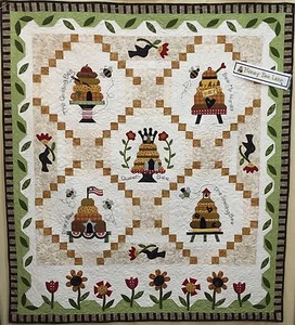 Honey Bee Lane COMPLETE Applique Pattern & Accessory Pack The Quilt Company BOM - Picture 1 of 12
