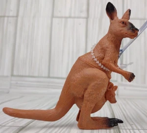 Mini Kangaroo Figure Jungle Safari Animal Toy Joey Jill Pvc Roo Miniature Fig 3+ - Picture 1 of 20
