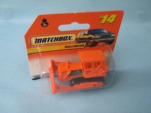 Matchbox Caterpillar Bulldozer Orange Body 75mm in BP Toy Construction Model - Picture 1 of 1