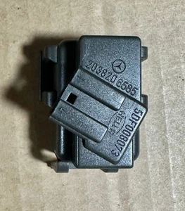 Mercedes W203 Rain sensor A2038206585 - Picture 1 of 2