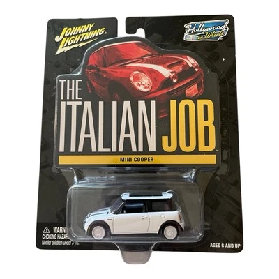 MINI COOPER THE ITALIAN JOB DIRTY VERSION WHITE LIGHTNING JOHNNY LIGHTNING 2004 - Image 1 of 2