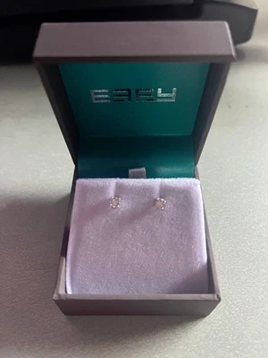 Pendientes de diamantes cultivados en laboratorio Effy 1/10 quilates -- Nuevos en caja -- Ver pix Precio de venta sugerido por el fabricante 200 USD Foto 1 de 4