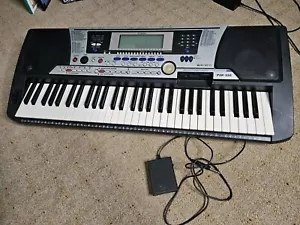 Yamaha PSR-550 Portatone Electric Keyboard - Picture 1 of 8