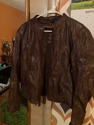 JAQUETA FEMININA FIRST CLASSICS couro marrom motocicleta moto bombardeiro macio S - Imagem 1 de 2