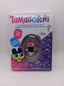 TAMAGOTCHI THE ORIGINAL VIRUAL PET GEN 1 PURPLE & PINK WITH CLOCK NUMBERS NEW - Picture 1 of 3