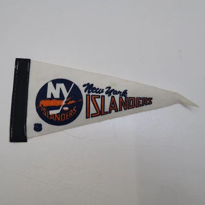 1970 New York Islanders Vintage Full Size Pennant NHL Services Felt Flag - Image 1 of 4