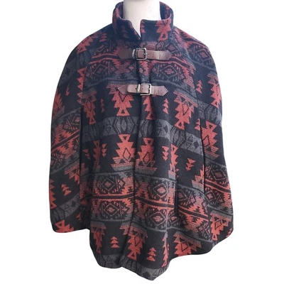 Charlotte Russe Cape Shawl /Pouncho Aztec 印花扣闭合黑色红色灰色 L — 第 1/4 张图片